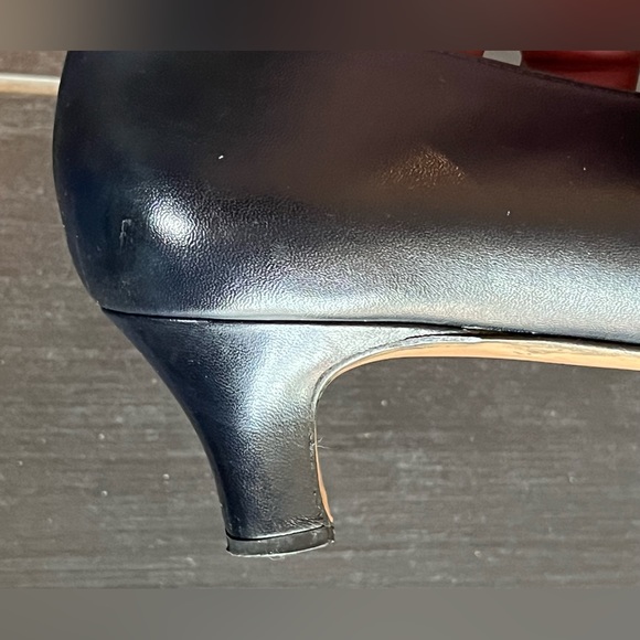 Ladies Ferragamo Navy Gancini Pumps - Picture 7 of 11